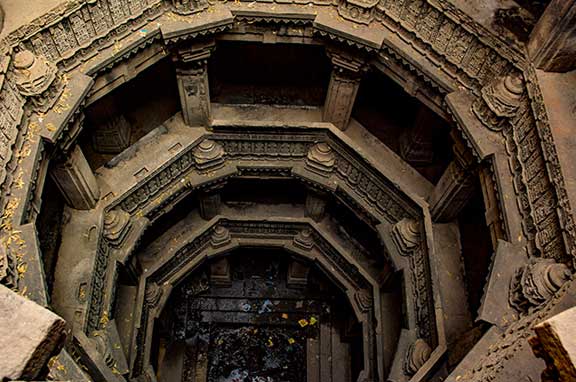 Dada Harir Vav, Ahmedabad